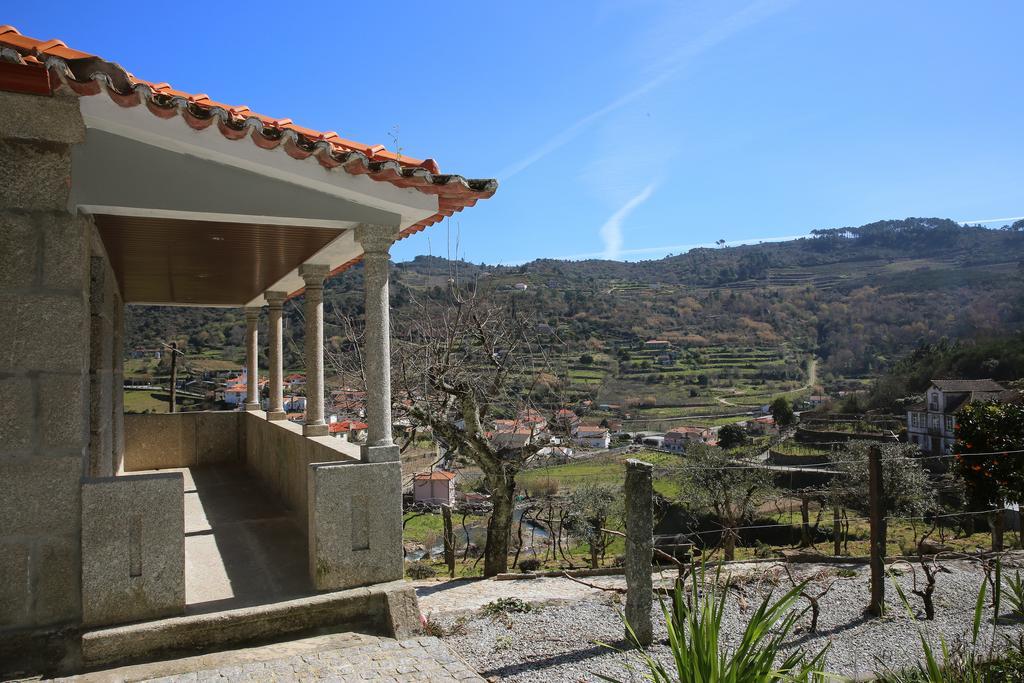 Casa Do Escoivo Hotel Loivos da Ribeira Luaran gambar