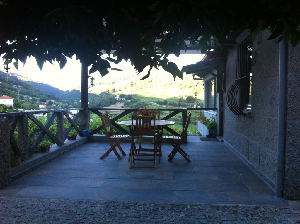 Casa Do Escoivo Hotel Loivos da Ribeira Luaran gambar