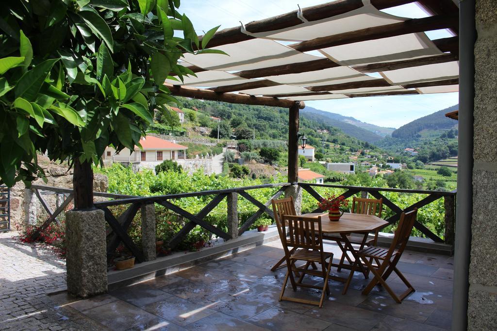 Casa Do Escoivo Hotel Loivos da Ribeira Luaran gambar
